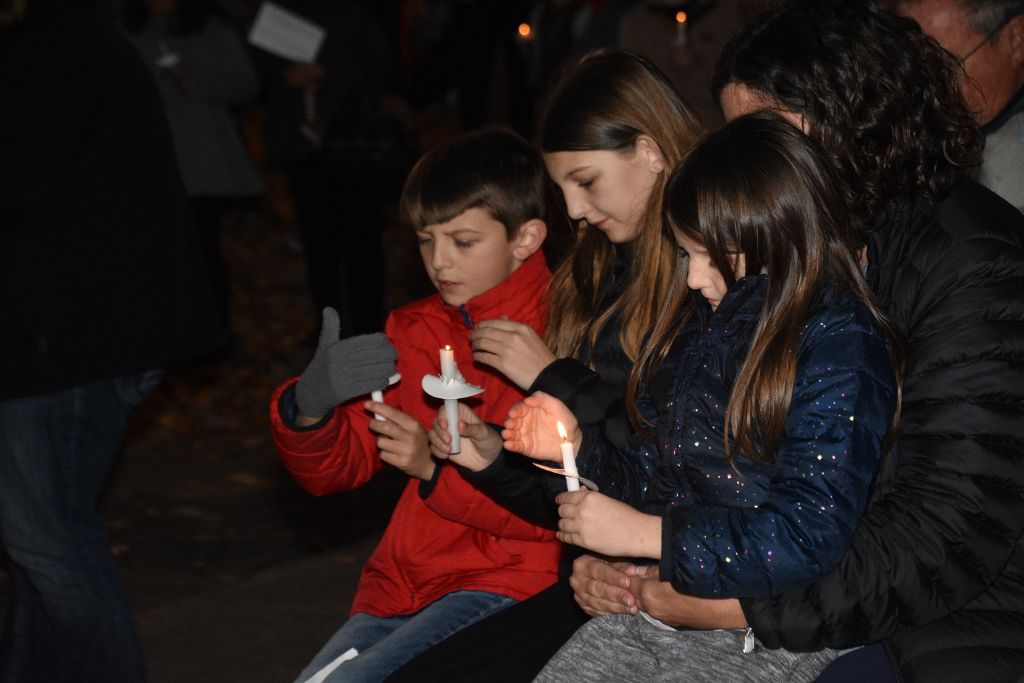 tree lighting 11-2019 269 (1024x683).jpg